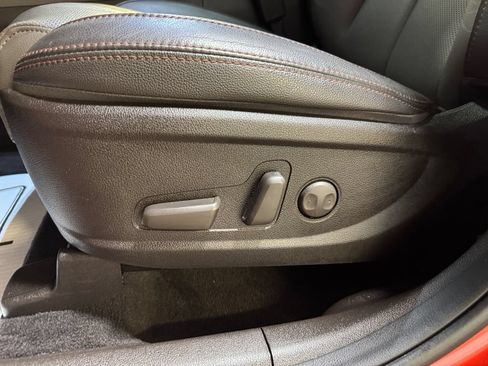 Used 2020 Hyundai Santa Fe SEL w/ Convenience + Premium Package AWD/4WD image 13