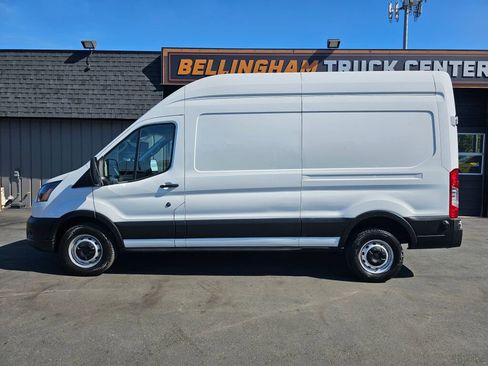 Used 2025 Ford Transit 250 148 High Roof RWD image 2