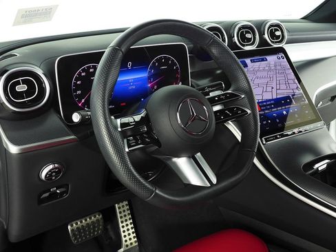 Used 2024 Mercedes-Benz GLC 300 4MATIC image 28