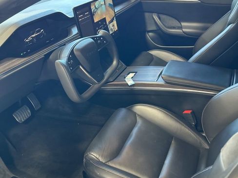 Used 2021 Tesla Model S Plaid image 12