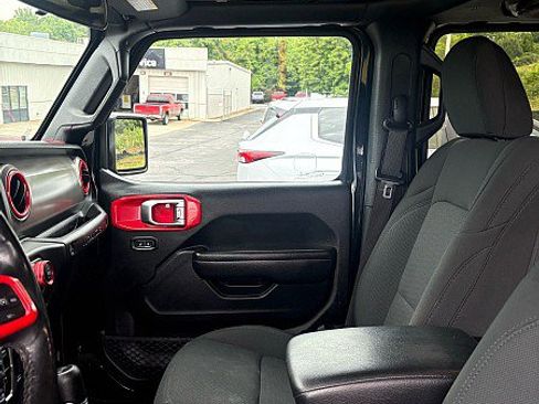 Used 2020 Jeep Wrangler Unlimited Sport AWD/4WD image 3
