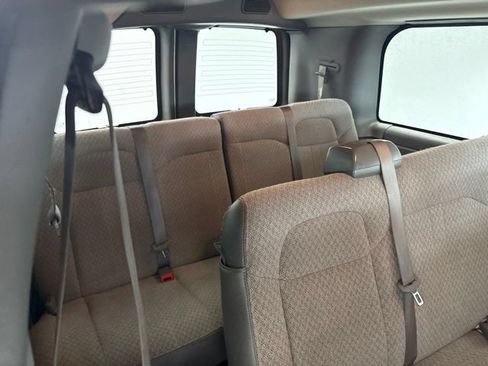 Used 2017 Chevrolet Express 3500 LT w/ LT Preferred Equipment Group RWD image 24