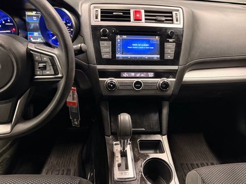 Used 2019 Subaru Outback 2.5i AWD/4WD image 10