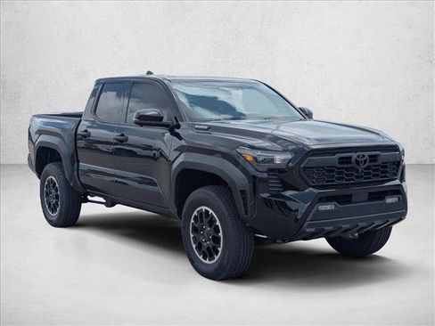 Used 2025 Toyota Tacoma TRD Off-Road w/ TRD Off Road Premium Package AWD/4WD image 3