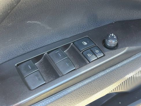 Used 2021 Toyota Camry SE FWD image 8