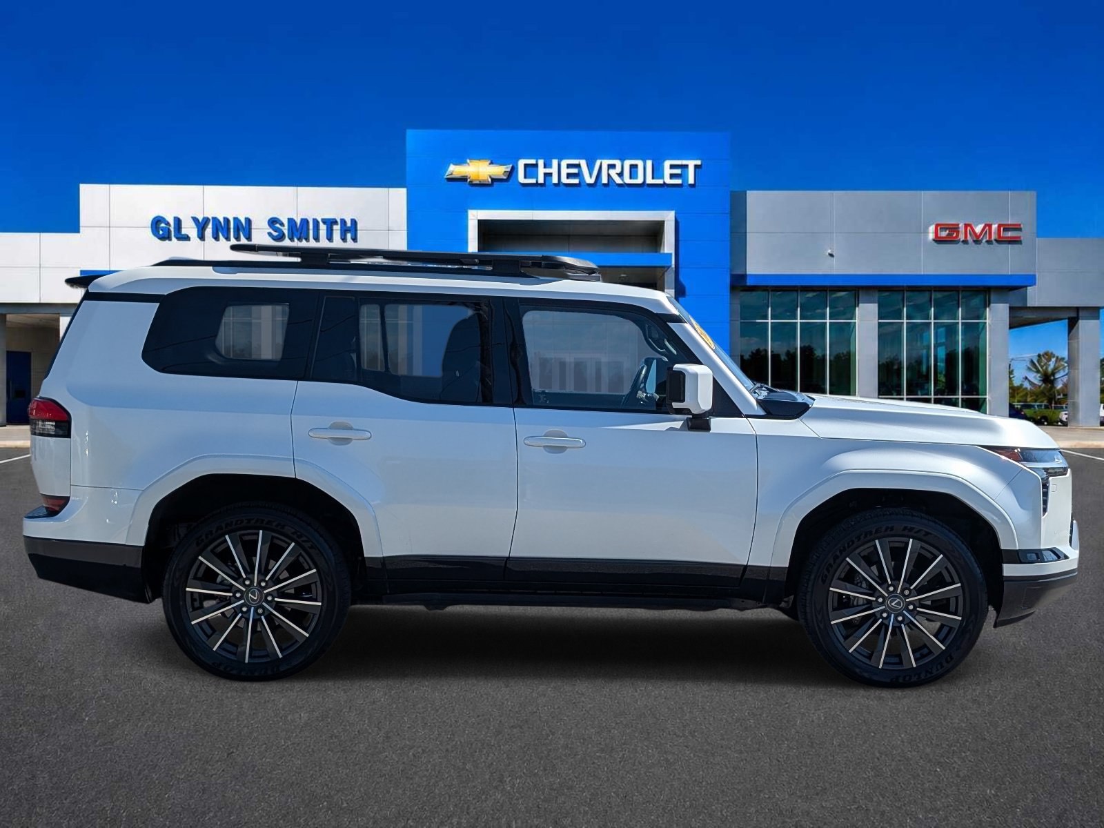Used 2024 Lexus GX 550 w/ Accessory Package (2T) AWD/4WD image 4