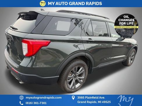 Used 2022 Ford Explorer XLT w/ Equipment Group 202A AWD/4WD image 7