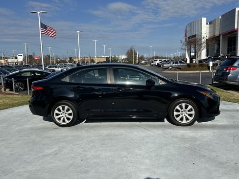 Certified 2024 Toyota Corolla LE image 11