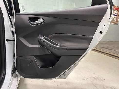 Used 2017 Ford Focus ST FWD image 13
