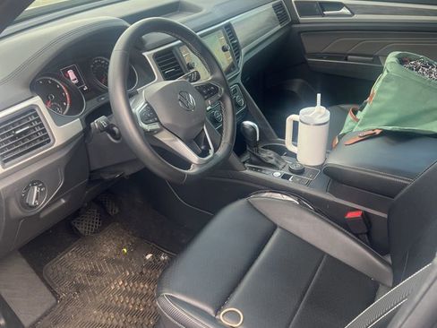 Used 2021 Volkswagen Atlas Cross Sport SE image 6