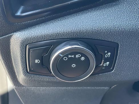 Used 2022 Ford EcoSport SE w/ SE Convenience Package image 16