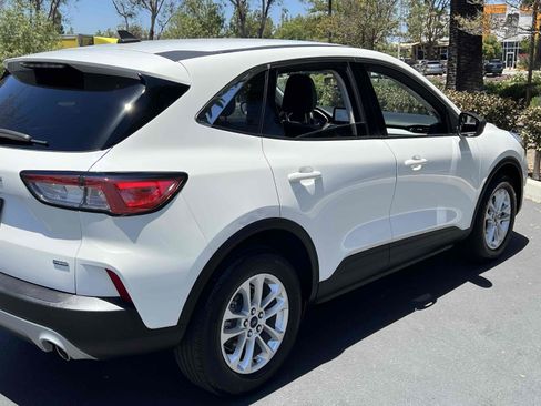 Used 2022 Ford Escape SE FWD image 46