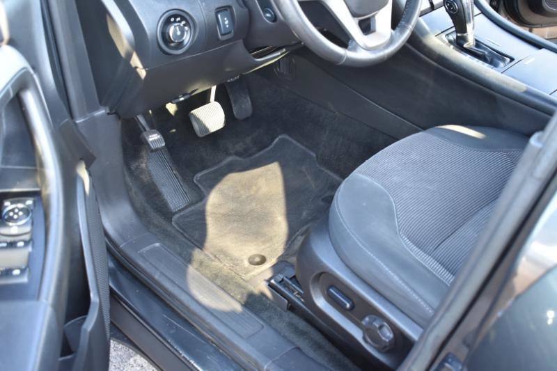 Used 2016 Ford Taurus SEL w/ Equipment Group 201A FWD image 18