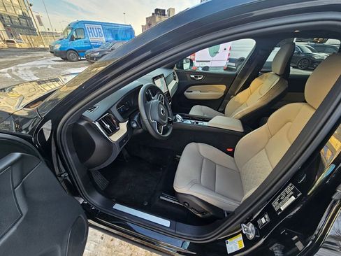 Certified 2026 Volvo XC60 B5 Core w/ Protection Package Premier AWD/4WD image 18