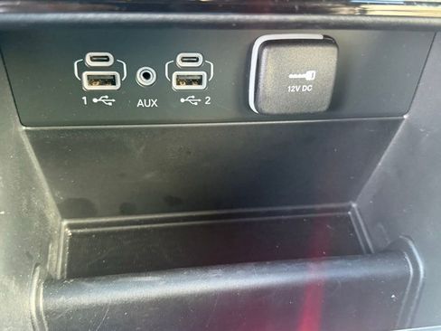 Certified 2025 Jeep Grand Cherokee Limited image 16