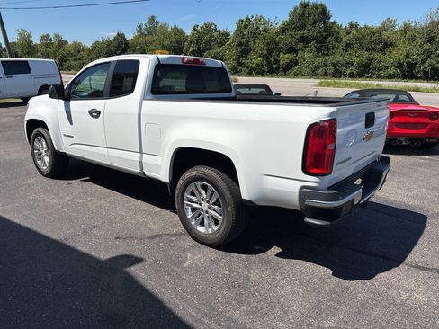Used 2016 Chevrolet Colorado W/T AWD/4WD image 5