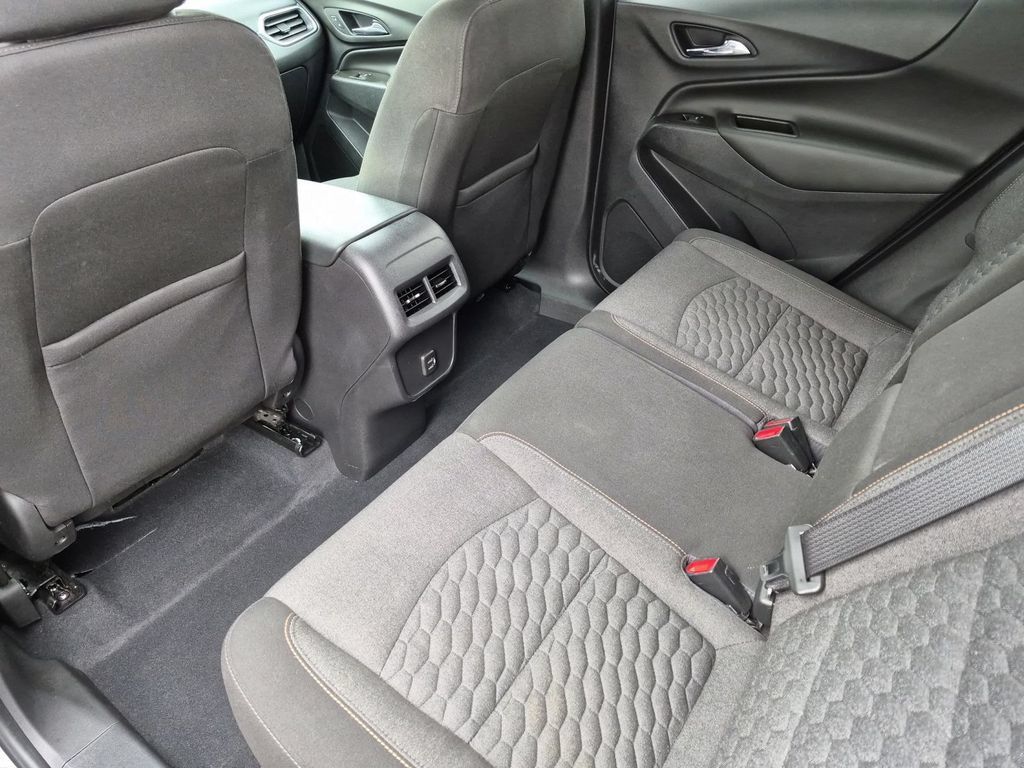 Used 2021 Chevrolet Equinox LT AWD/4WD image 27