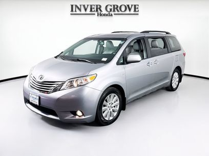Used 2017 Toyota Sienna XLE Premium