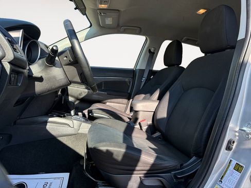 Used 2015 Mitsubishi Outlander Sport ES image 9