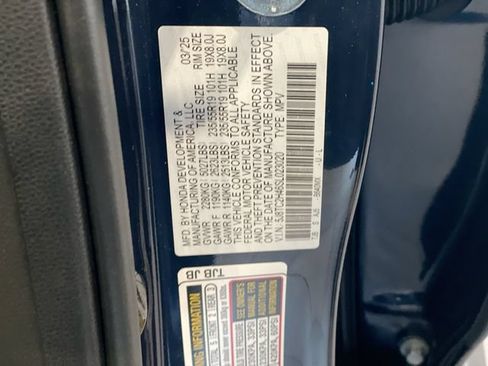 Used 2025 Acura RDX SH-AWD image 28