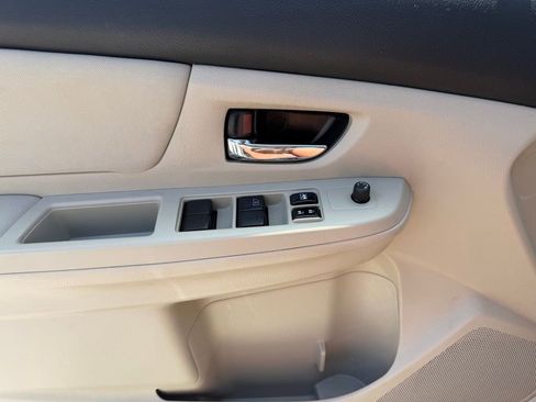 Used 2014 Subaru Crosstrek 2.0i Premium image 28