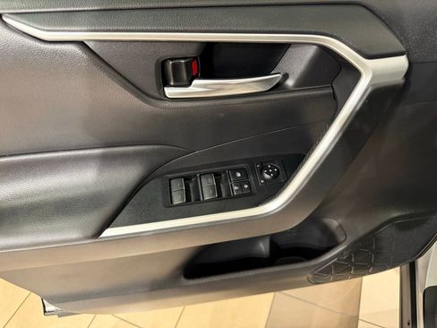 Certified 2022 Toyota RAV4 XLE w/ Convenience Package AWD/4WD image 16
