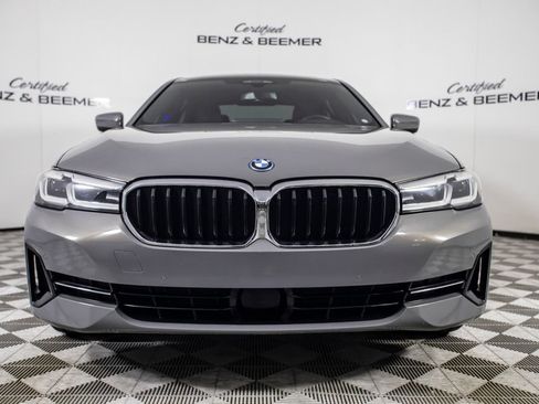 Used 2022 BMW 530e w/ Premium Package RWD image 5