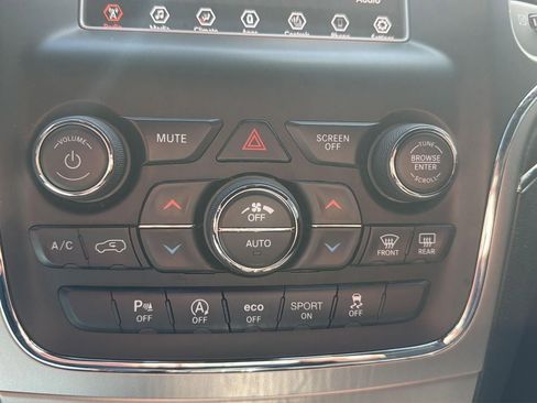 Used 2018 Jeep Grand Cherokee Limited image 22