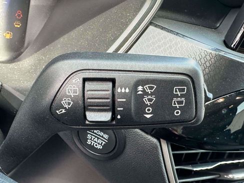 Used 2022 Ford Escape SEL w/ SEL Stealth AWD Package image 19