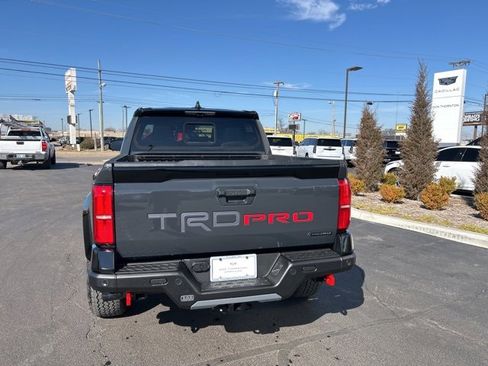 Used 2025 Toyota Tacoma TRD Pro image 6