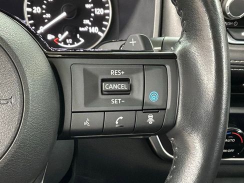 Used 2023 Nissan Rogue SV w/ SV Premium B Package image 10