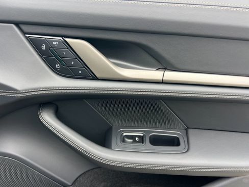 Certified 2025 Porsche Taycan Turbo image 20