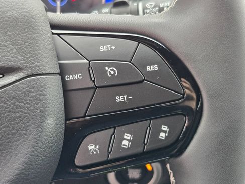 New 2027 Chrysler Pacifica Limited w/ Family Tech Group FWD image 26