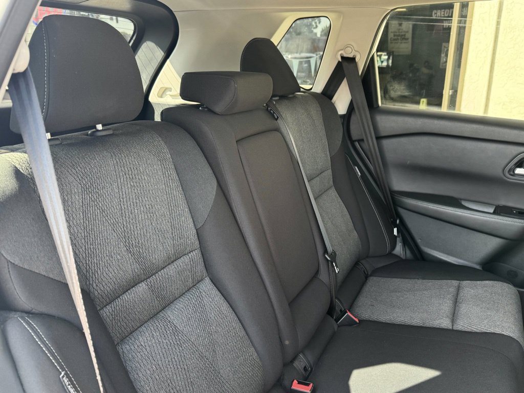 Used 2024 Nissan Rogue SV AWD/4WD image 19