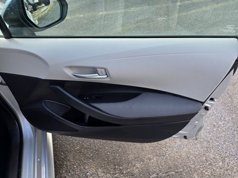 Used 2021 Toyota Corolla L w/ Carpet Mat Package (TMS) FWD image 25