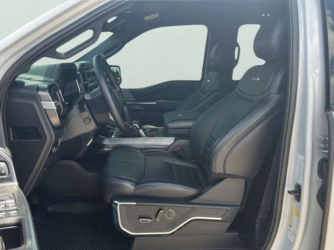 Certified 2025 Ford F150 Platinum w/ FX4 Off-Road Package AWD/4WD image 7