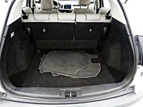 Used 2017 Honda HR-V EX image 13