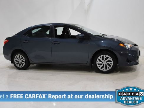 Used 2018 Toyota Corolla L image 3