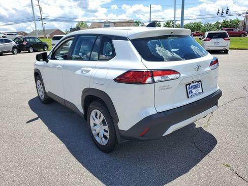 Used 2023 Toyota Corolla Cross L AWD/4WD image 3