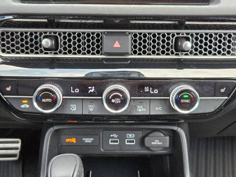 Certified 2024 Honda Civic Sport Touring image 18