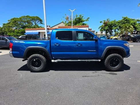 Used 2017 Toyota Tacoma 2WD Double Cab image 9