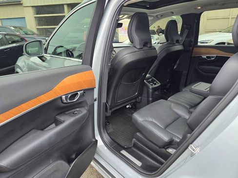 Certified 2024 Volvo XC90 T8 Plus w/ Protection Package Premier image 15