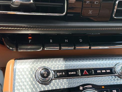 Used 2021 Lincoln Aviator Black Label w/ Dynamic Handling Package AWD/4WD image 17