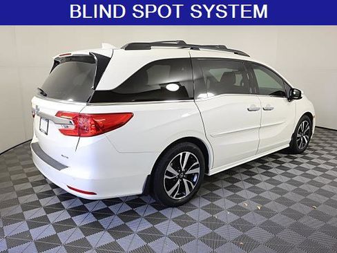 Used 2018 Honda Odyssey Elite image 5