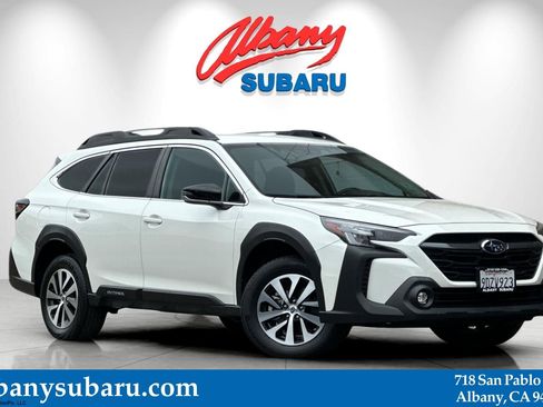 Used 2023 Subaru Outback Premium AWD/4WD image 1