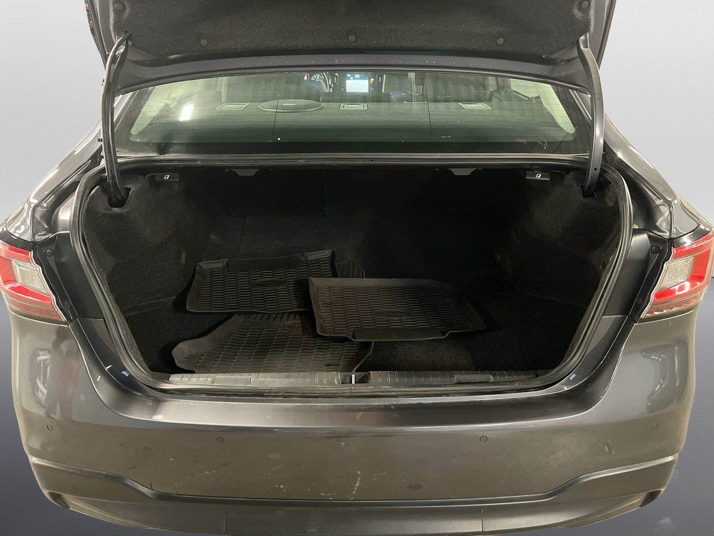 Used 2023 Subaru Legacy Limited AWD/4WD image 27