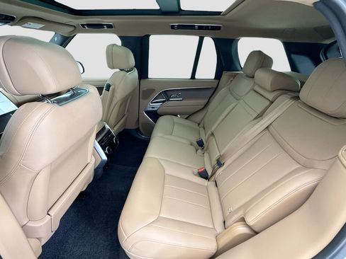 Used 2025 Land Rover Range Rover SE AWD/4WD image 20