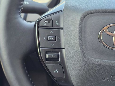 Certified 2026 Toyota Prius XLE FWD image 29