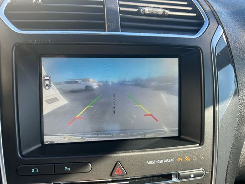 Used 2018 Ford Explorer Limited image 14