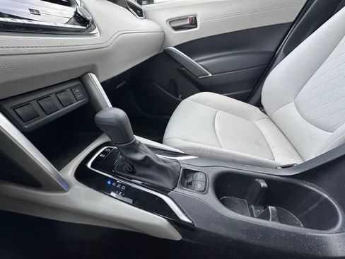 Used 2023 Toyota Corolla Cross L image 15